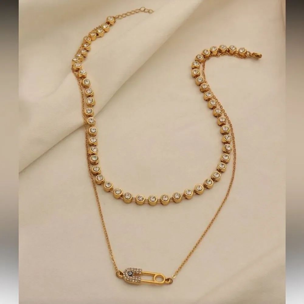 Diamond evil eye necklace Q828